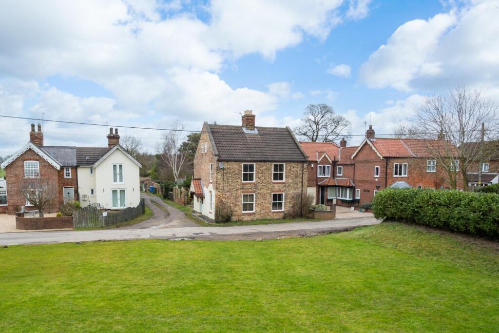 Main image of property: The Cottage, Saltmarshe, Goole
