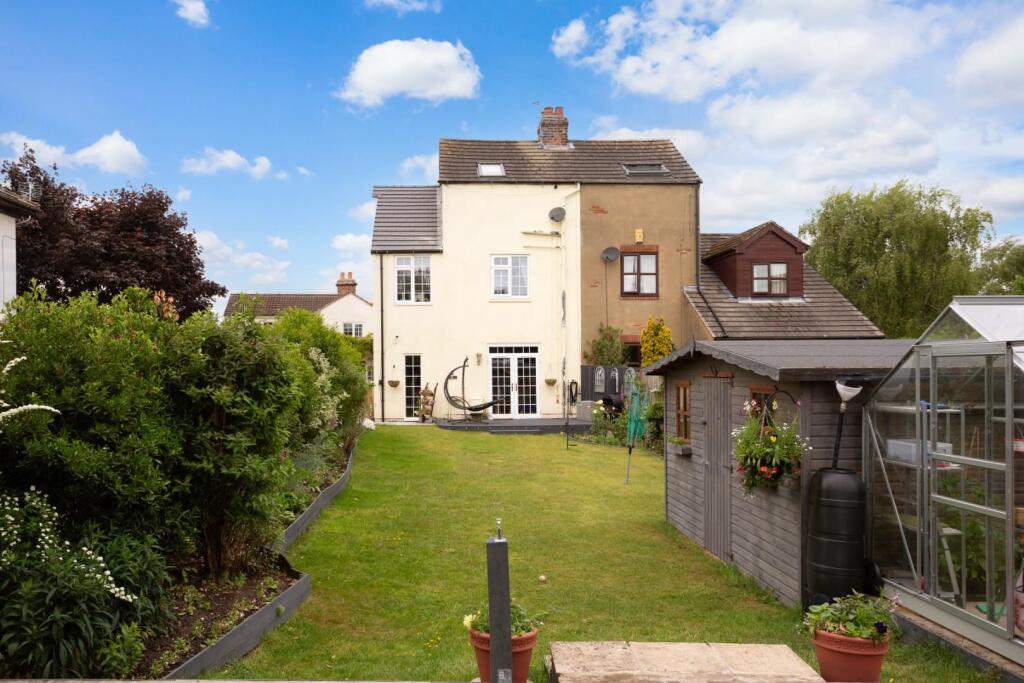 4 bedroom semi-detached house