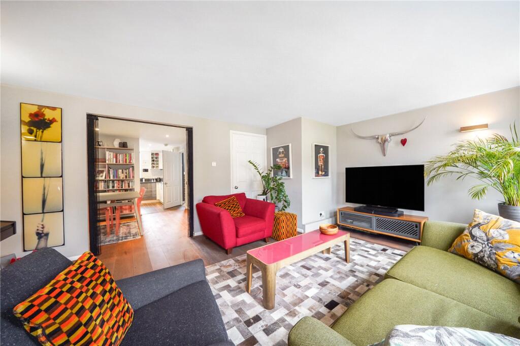 Main image of property: Alexandra Park Road, London, N10