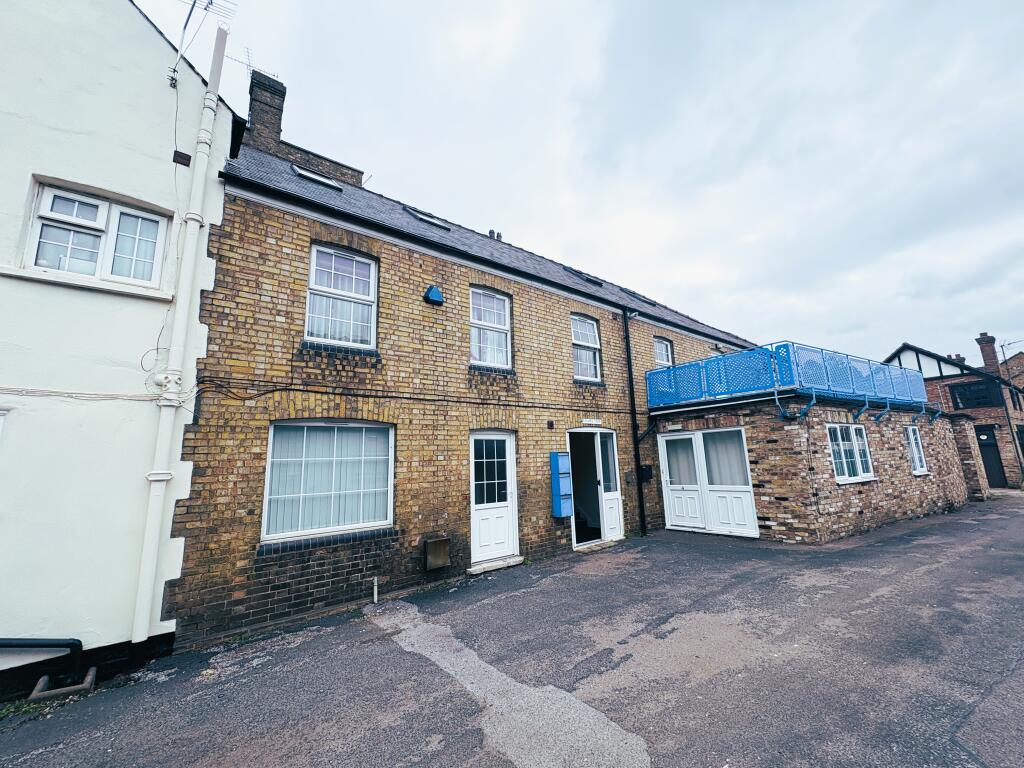 Main image of property: 88 High Street, MARCH