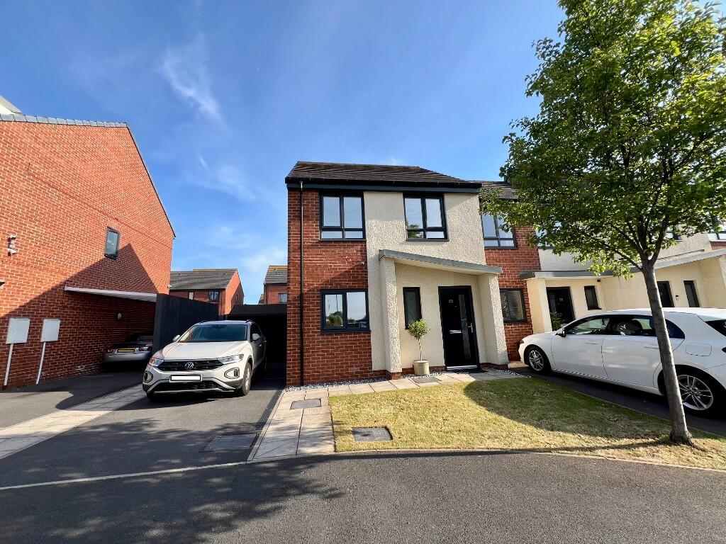 Main image of property: Rowantree Gardens, Redcar, North Yorkshire, TS10