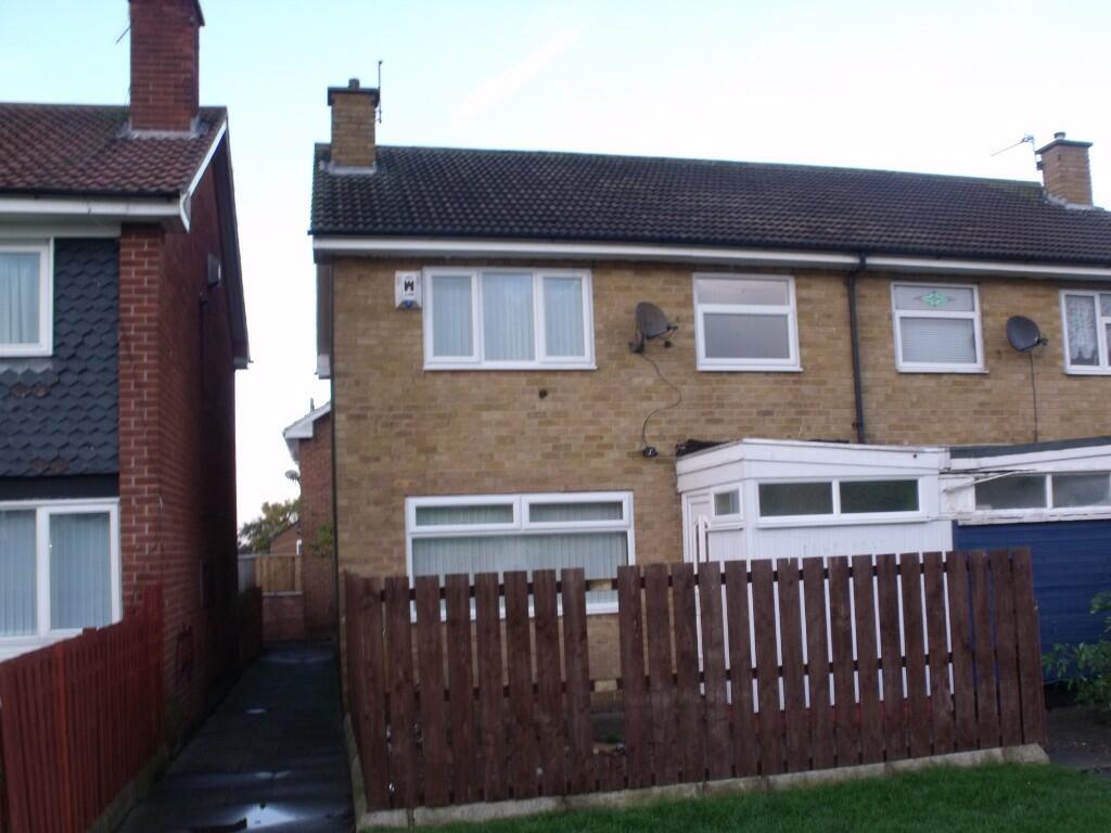 3 bedroom semidetached house for sale in Ryhill Walk, Middlesbrough
