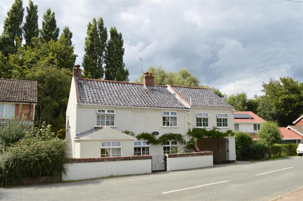 Main image of property: Beccles Road, Thurlton