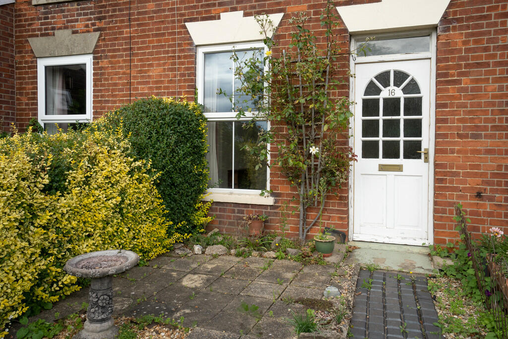 2 bedroom terraced house for sale in Wissett Road, Halesworth, IP19