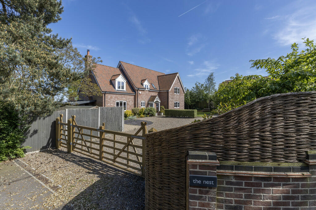 4 bedroom detached house for sale in Dunwich Road , Blythburgh , IP19