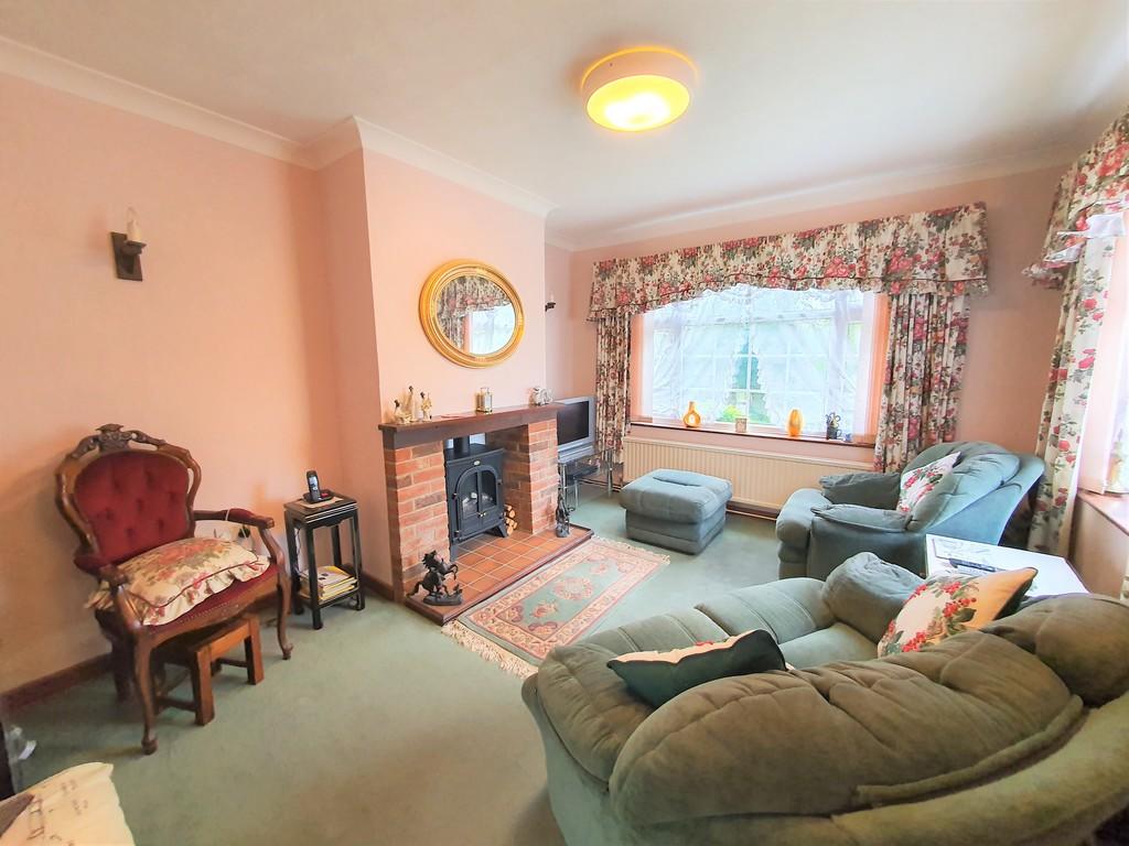 3 bedroom detached bungalow for sale in Burston Road, Shimpling, Diss, IP21