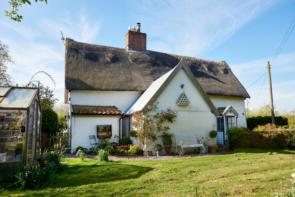 3 bedroom cottage for sale in Reading Green, Hoxne, Eye, IP21