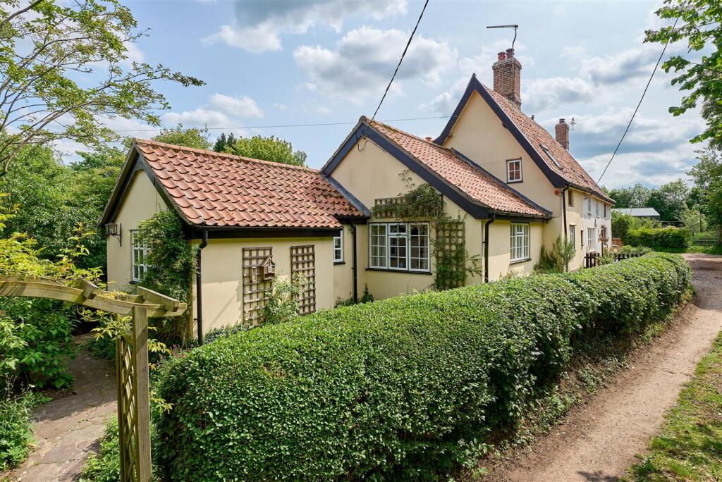 Main image of property: Peanut Cottage, Palgrave