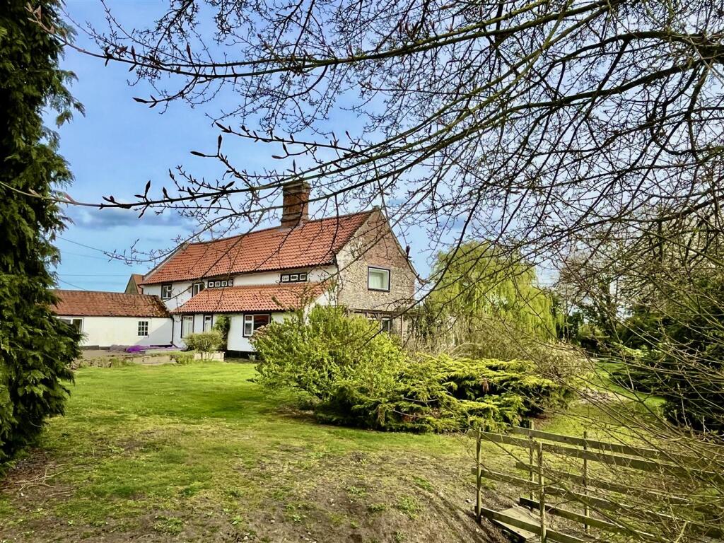 Main image of property: Brakefield Green, Yaxham