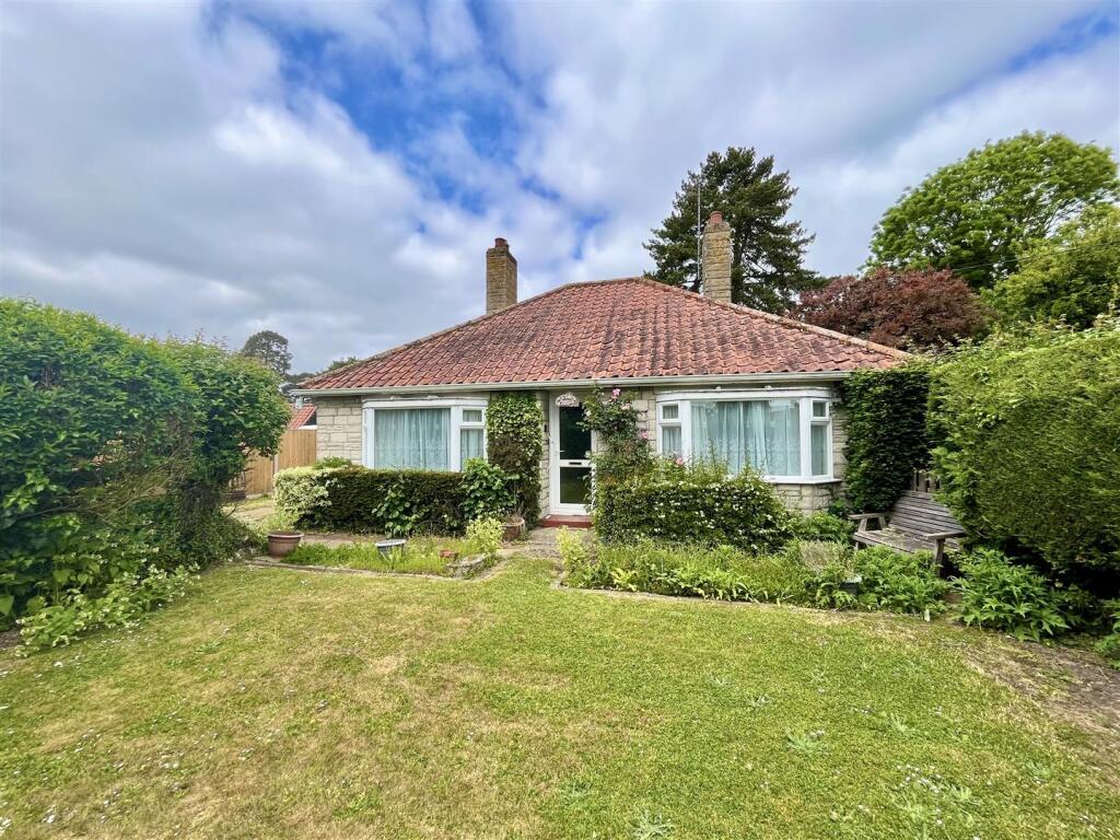 Main image of property: Jays Green, Harleston