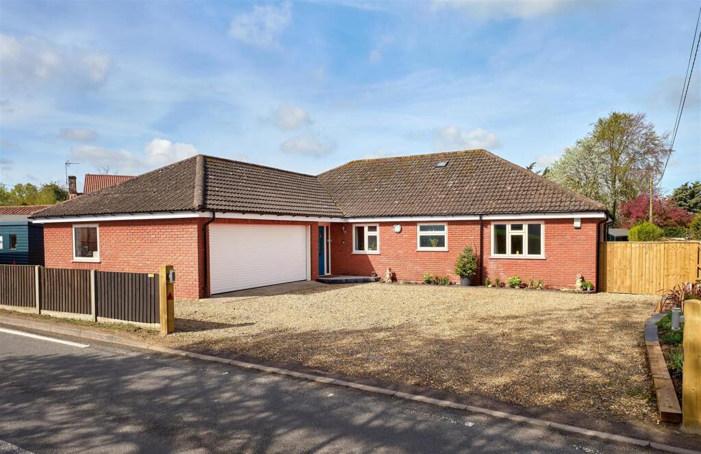 Main image of property: Harleston Road, Weybread
