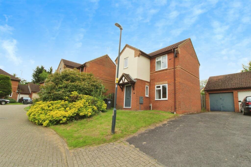 Main image of property: Clover Close, Rugby