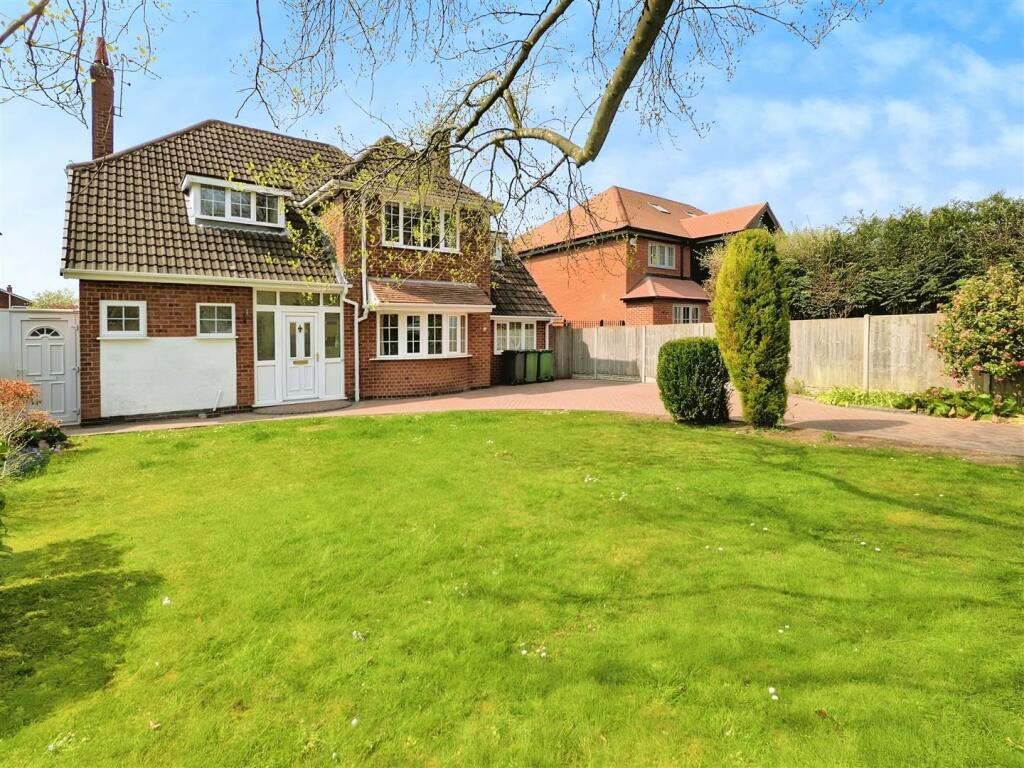 Main image of property: Malthouse Lane, Kenilworth, Warwickshire