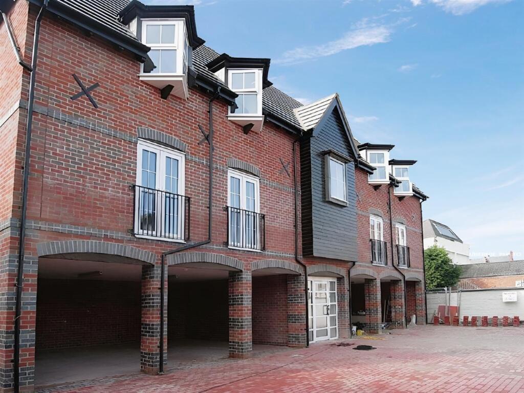 Main image of property: Sheriff Court, Town Centre