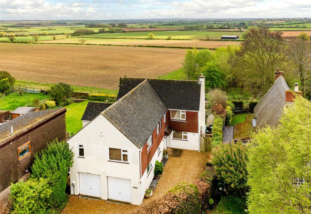 5 bedroom detached house for sale in Church Lane, Grafton Regis