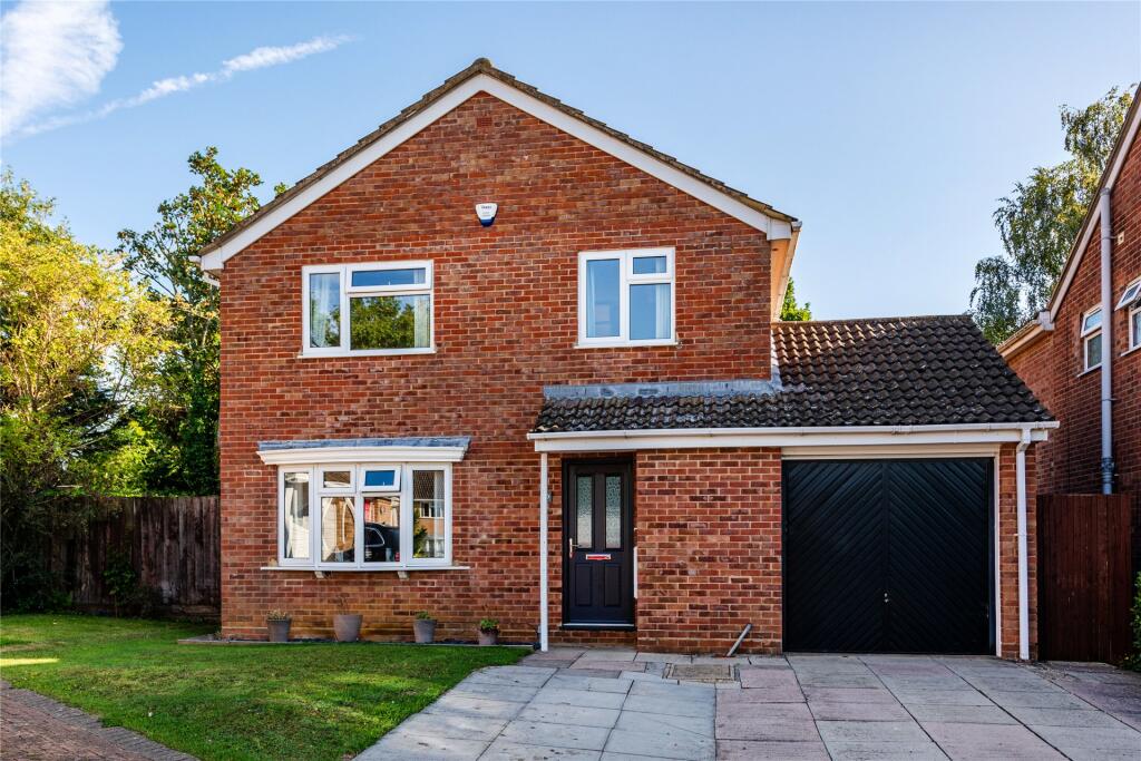 Main image of property: Byron Close, Towcester, Northamptonshire, NN12