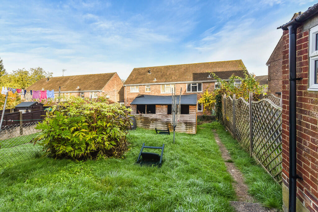 1 bedroom house share for rent in Furley Close, Winnall, SO23