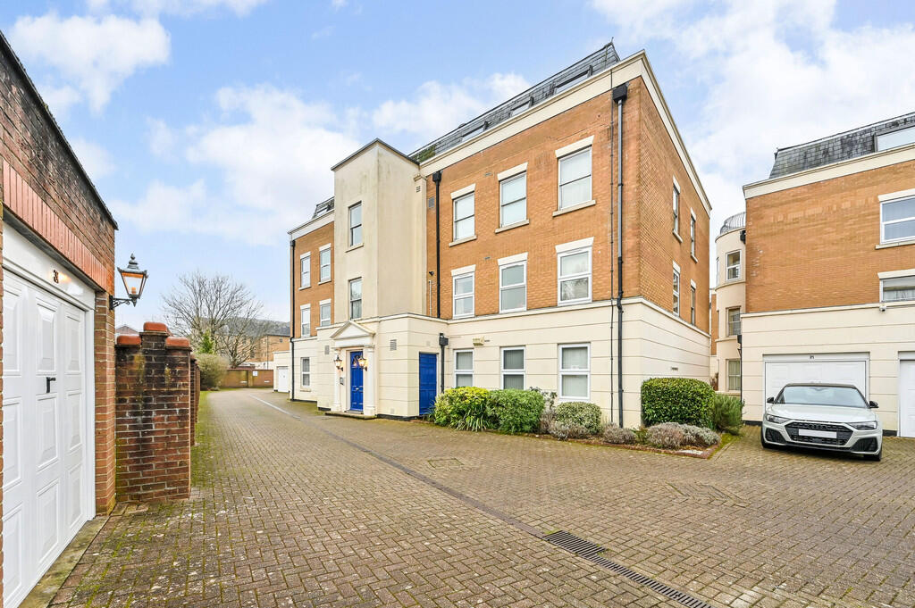 Main image of property: Grosvenor Square, Southampton