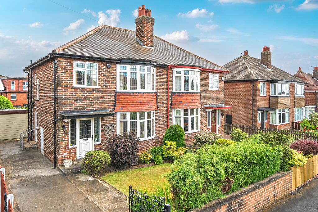 Main image of property: Carr Manor Parade, Moortown, Leeds, LS17