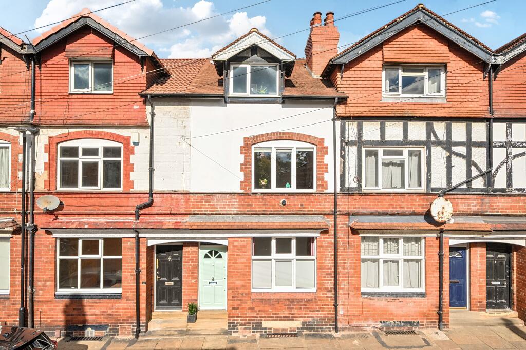 Main image of property: Hawthorn Vale, Chapel Allerton, Leeds, LS7