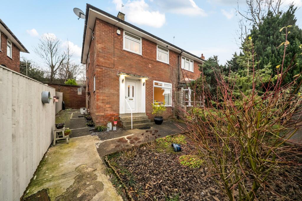 Main image of property: Larkhill Close, Roundhay, Leeds, LS8