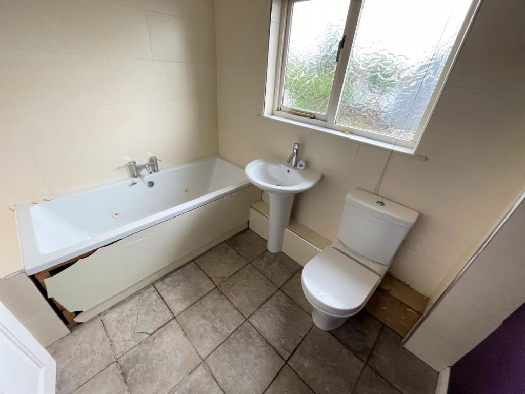 2 bedroom semi-detached house for sale in Bruntons Manor Court ...