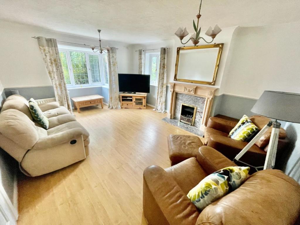 4 bedroom detached house for sale in Woodvale, Coulby Newham