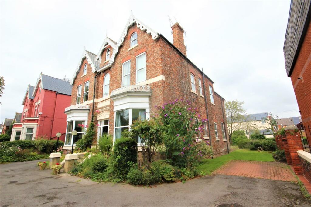 1 bedroom apartment for sale in The Crescent, Middlesbrough, TS5