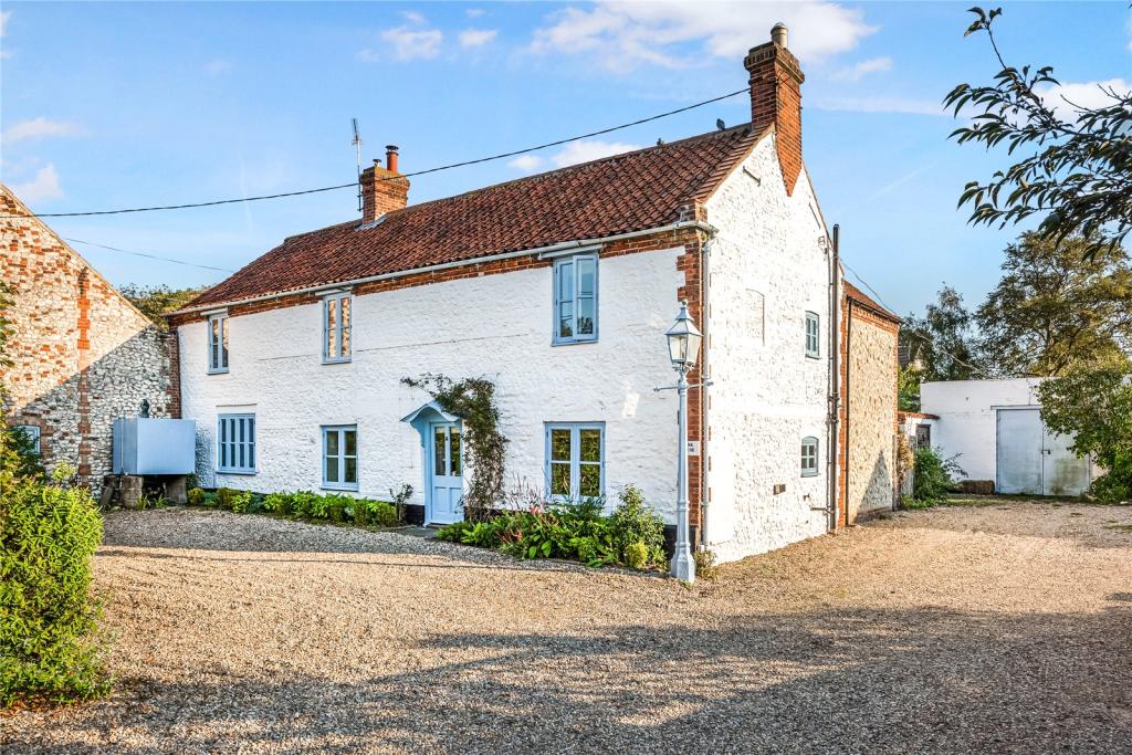 4 bedroom detached house for sale in Thornham, Norfolk, PE36