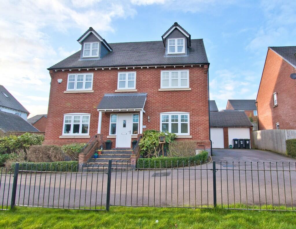5 bedroom detached house for sale in Tutbury Hollow, Ashbourne, DE6
