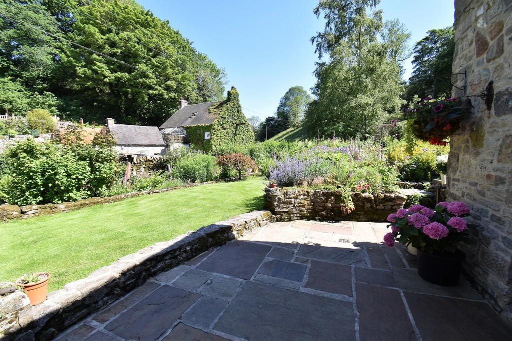 4 bedroom cottage for sale in Hopedale, Alstonefield, DE6