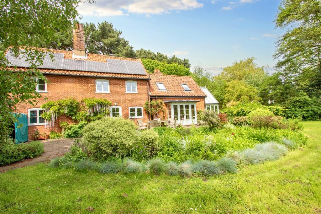 3 bedroom detached house for sale in Iken, Suffolk, IP12