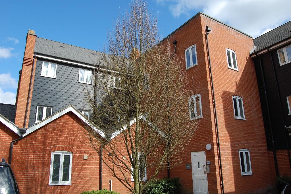 2 bedroom flat for rent in Waterside Lane, Colchester, Essex, CO2
