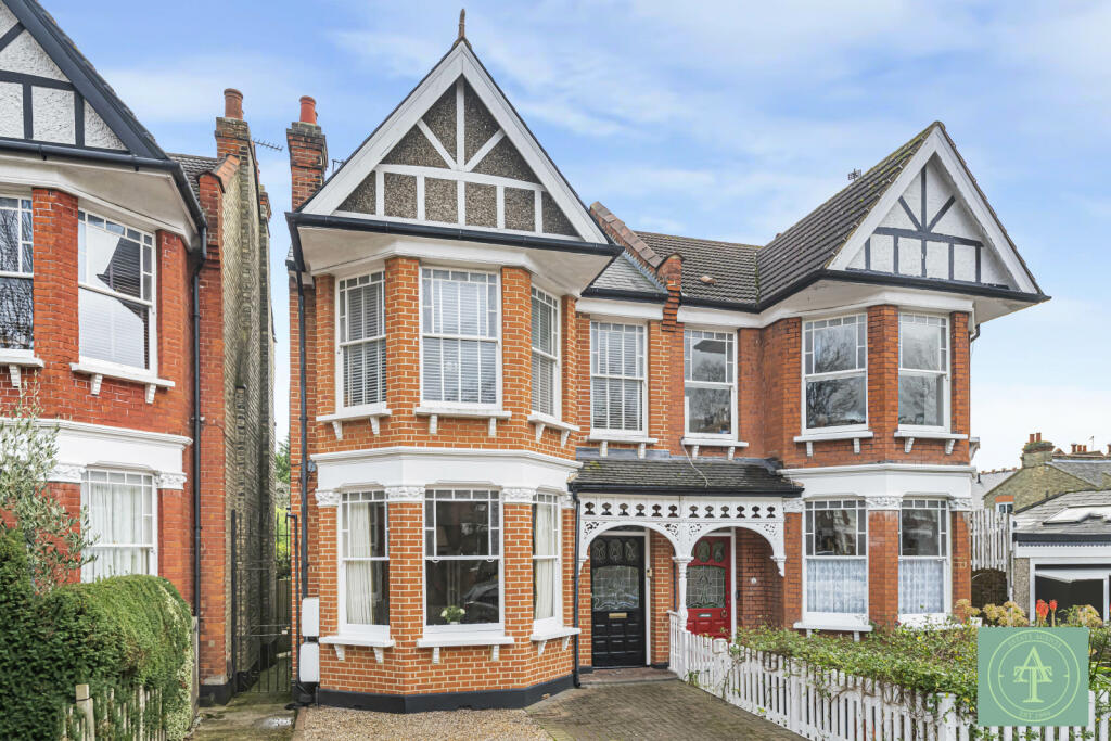 Main image of property: Conway Road, London, N14