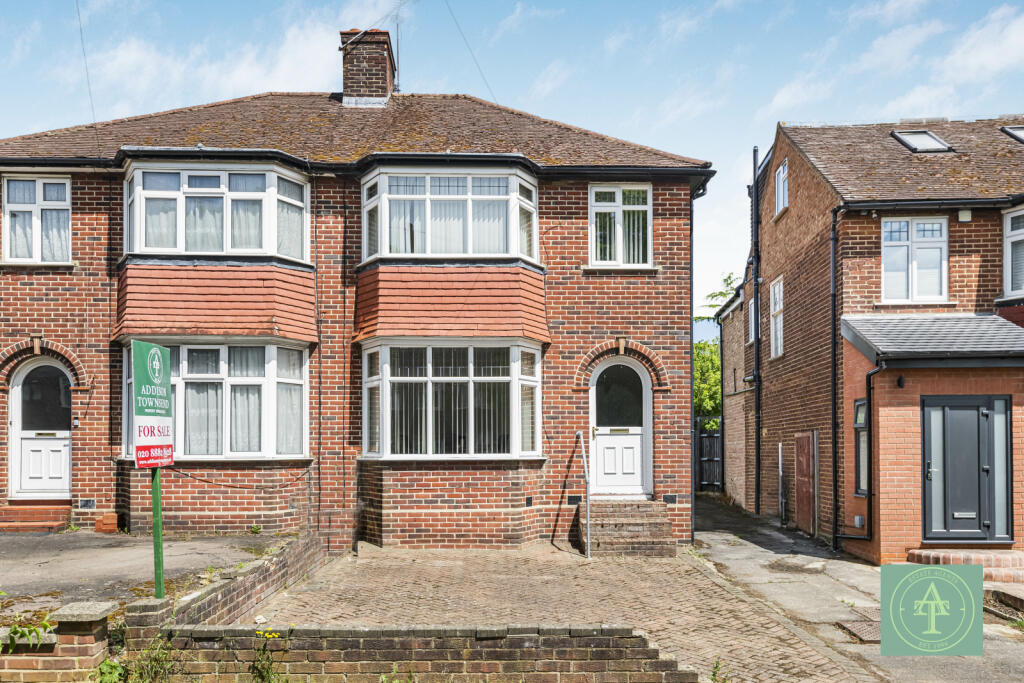 Main image of property: Fountains Crescent, Southgate, London, N14