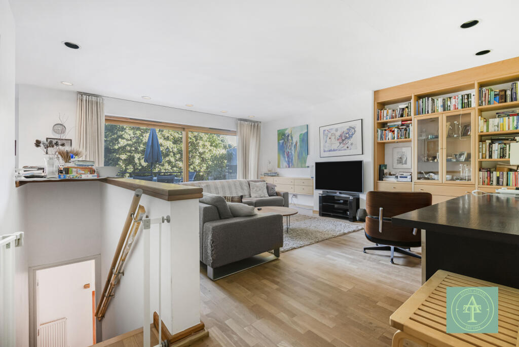 Main image of property: Gladeside, Winchmore Hill, London, N21
