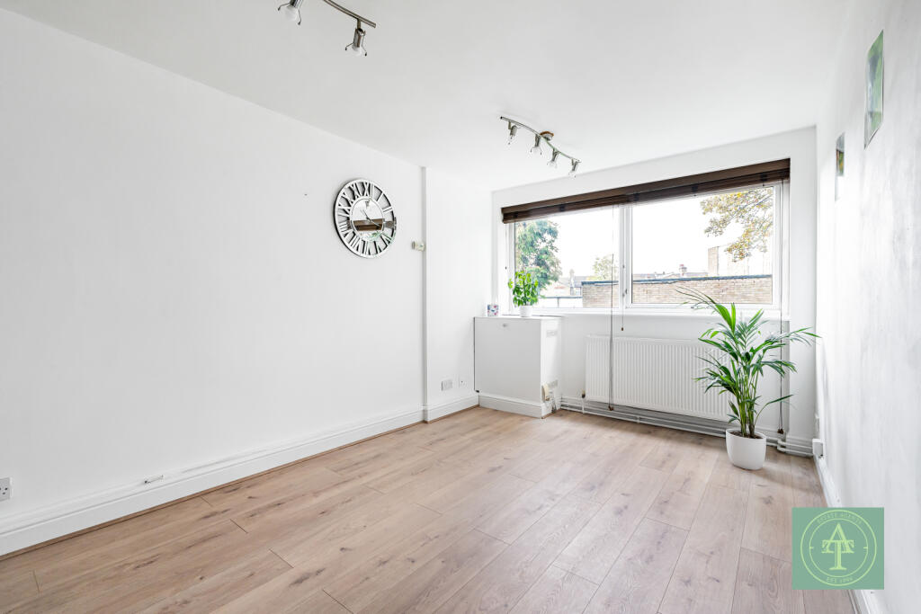 Main image of property: Maidstone Road, Bounds Green, London, N11