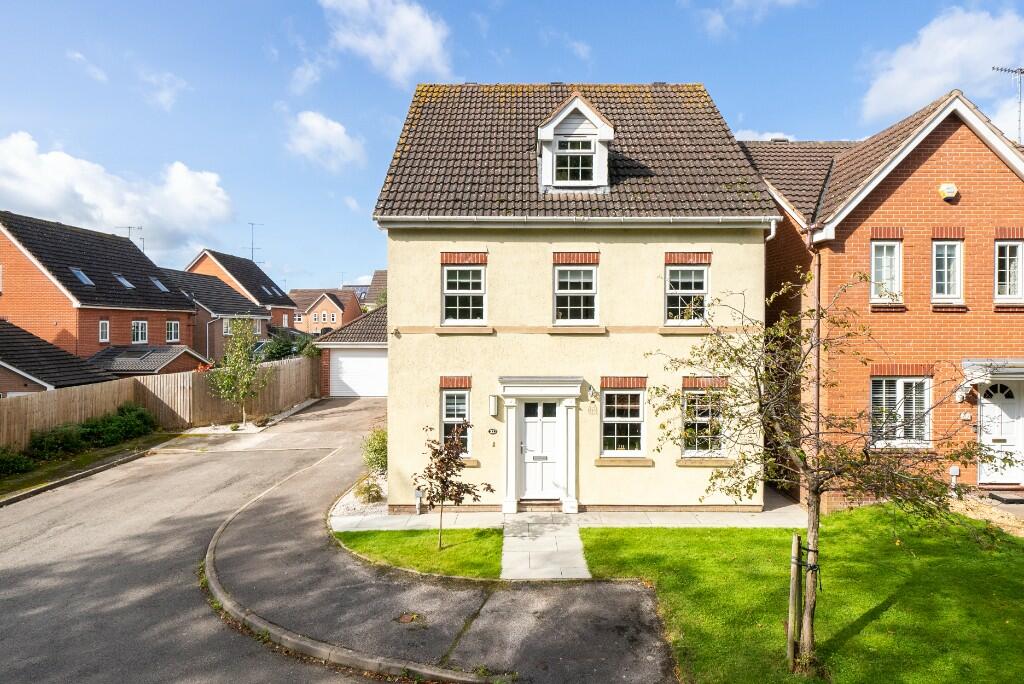 5 bedroom detached house for sale in Admington Drive, CV35