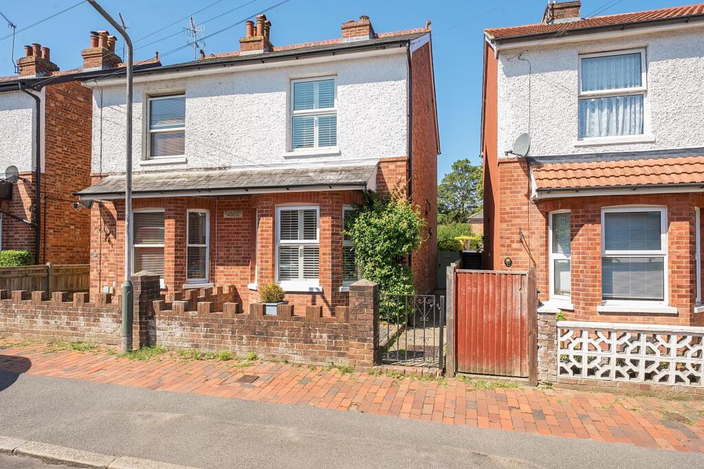 Main image of property: Southwood Road, Rusthall, Tunbridge Wells, TN4 8SL