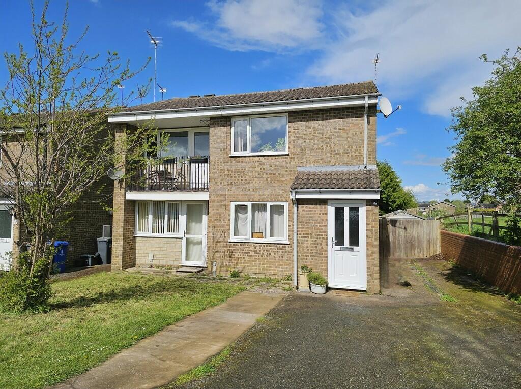 2 bedroom for sale in York Drive, Brackley, NN13