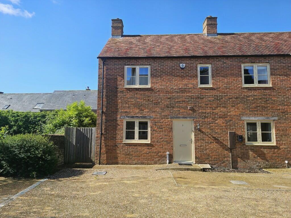 2 bedroom end of terrace house for sale in Print Works Close, Brackley
