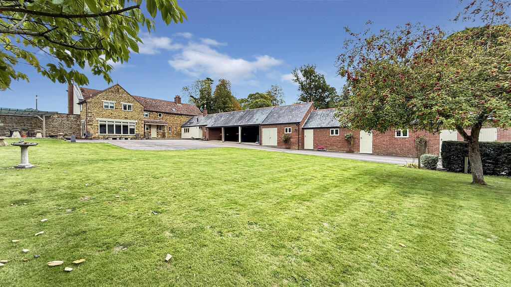 Main image of property: Blacklocks Hill, Banbury