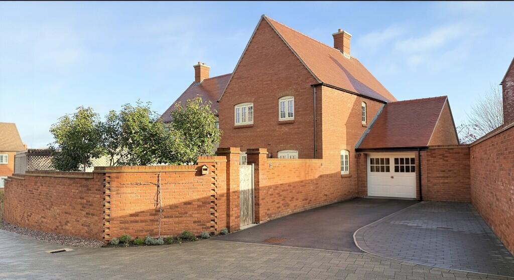 Main image of property: Gold Avenue, Brackley