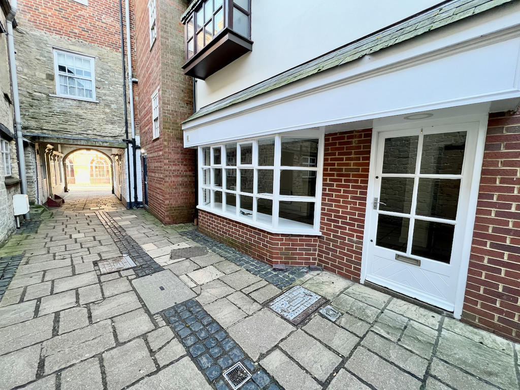 Office for rent in Draymans Walk, Brackley, NN13