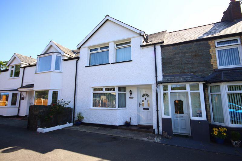 3 bedroom terraced house for sale in John Street, Llanrwst, LL26