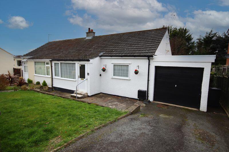 2 bedroom semidetached bungalow for sale in 43 Cae Coed, Llandudno
