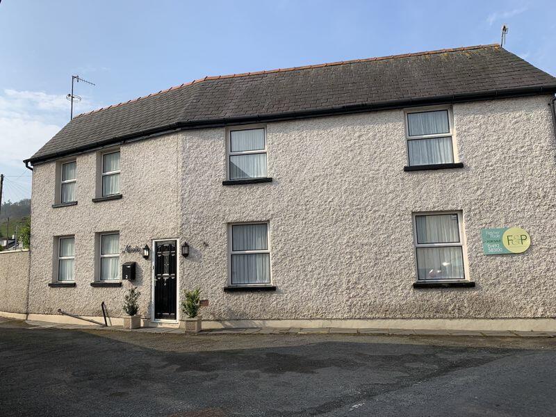 3 bedroom cottage for sale in Tanrallt Street, Mochdre, LL28