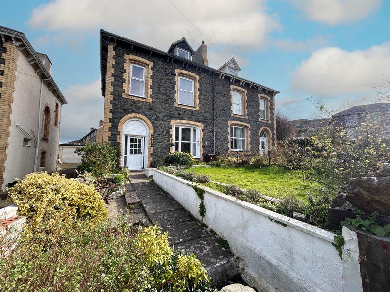 4 bedroom semidetached house for sale in Gilfach Road, Penmaenmawr, LL34
