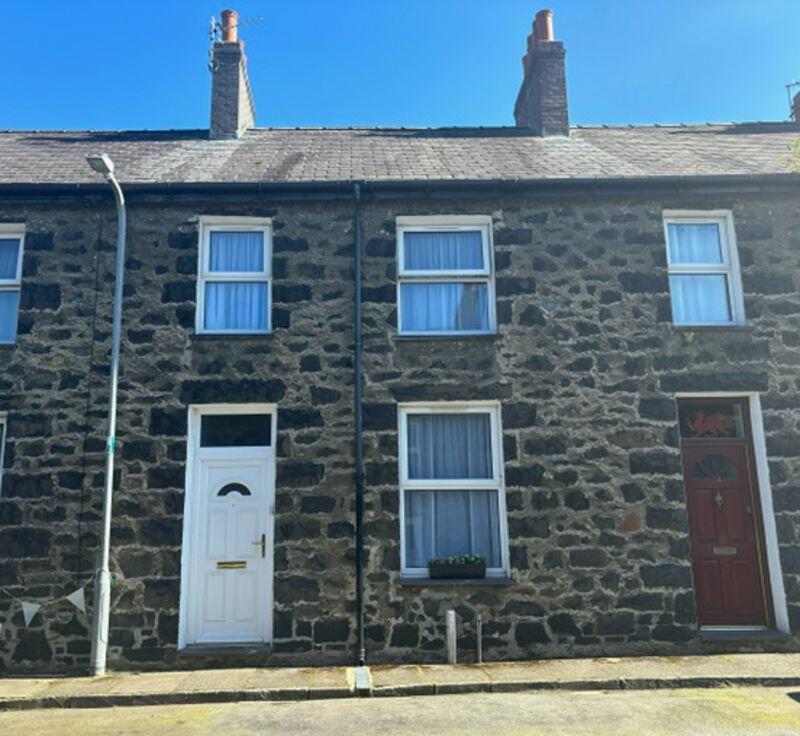 2 bedroom terraced house for sale in David Street, Penmaenmawr, LL34