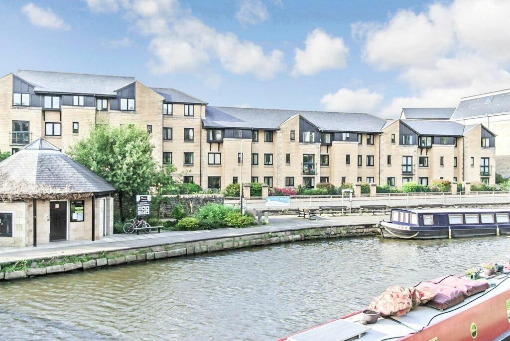 2 bedroom retirement property for sale in Spinners Court, City Centre, Lancaster LA1
